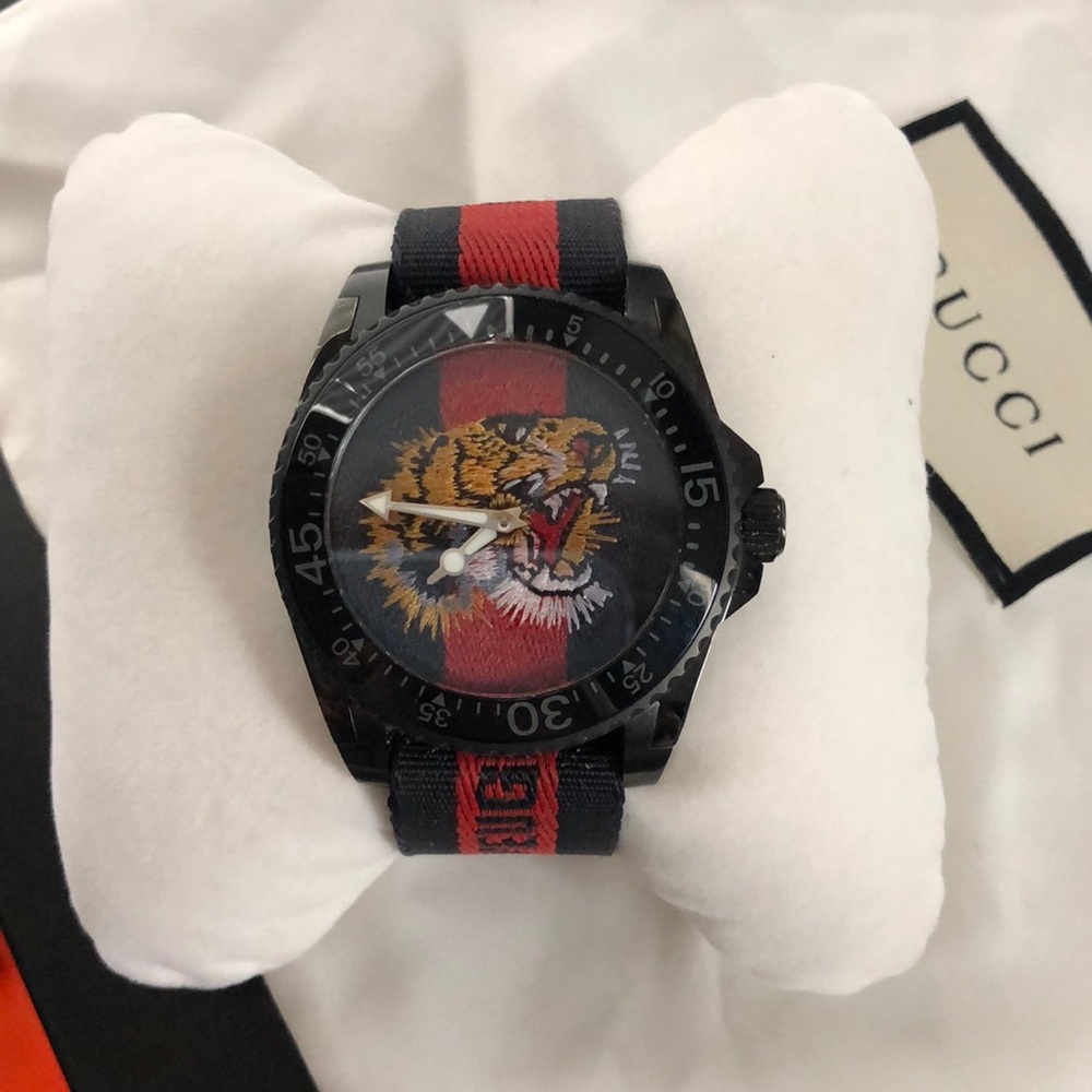 Gucci Par Amour watch